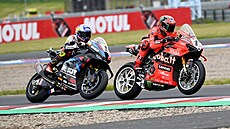Nicolo Bulega v ele nedlního závodu mistrovství svta superbik v Most ped...