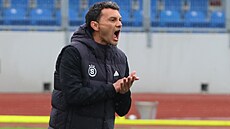 Lubo Louka v Ostrav poprvé vedl fotbalisty Sparty jako hlavní trenér.