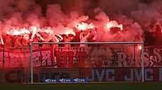 Fanouci Slavie bhem utkání v Jablonci