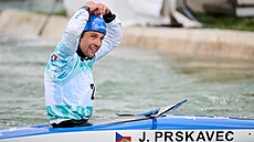 Kajaká Jií Prskavec se raduje z vítzství na mistrovství Evropy ve...