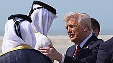 Katarský emír ejk Tamim bin Hamad Sání pivítal amerického prezidenta Donalda...