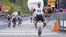 Juan Ayuso se raduje z triumfu v 7. etap Gira.