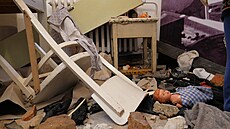 Výstava nabízí i zprost�edkovaný pohled do bytu rodiny �pinarových v napodobení...