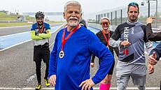 eský prezident Petr Pavel na trati Autodromu Most, kde se probhl s dalími...