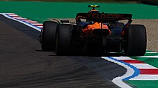 Lando Norris z McLarenu na okruhu Imola