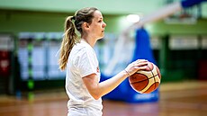 Alena Hanu�ová na tréninku �eských basketbalistek