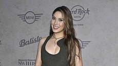 Eileen Gu na ve�írku plavkového vydání magazínu Sports Illustrated v New Yorku...