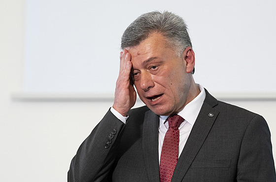 Ministr spravedlnosti Pavel Blaek (ODS) na tvrtení tiskové konferenci...