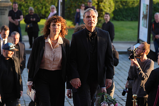 Jií Macháek a reisérka Kristina Dufková dorazili na rozluku s Jiím...