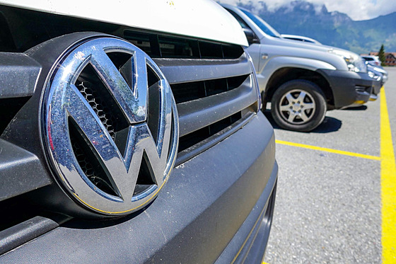 Dieselgate je jednoznan spojována s automobilkou Volkswagen, ale v celém...