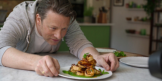 Jamie Oliver v seriálu �éfkucha��v st�l: Legendy (28. dubna 2025)
