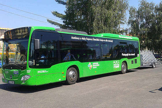 Autobus DÚK s p�epravníkem na kola
