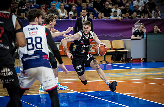 Nymburk dál doplňuje kádr, vrací se osvědčený střelec Shumate