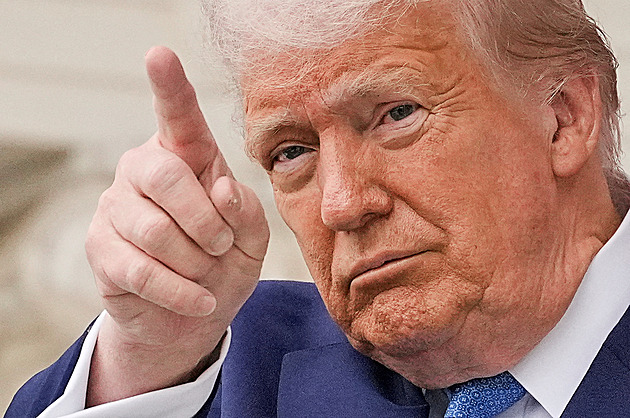 Trumpova hodina pravdy. Má na Putina jenom cukr, nebo i bič?