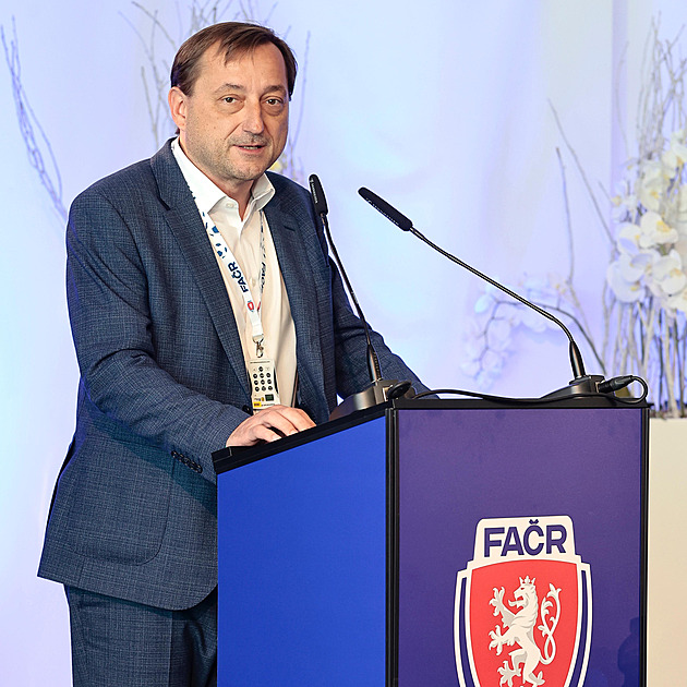 ONLINE: Novým šéfem fotbalu se stal Trunda, místopředsedové Grygera a Pešír