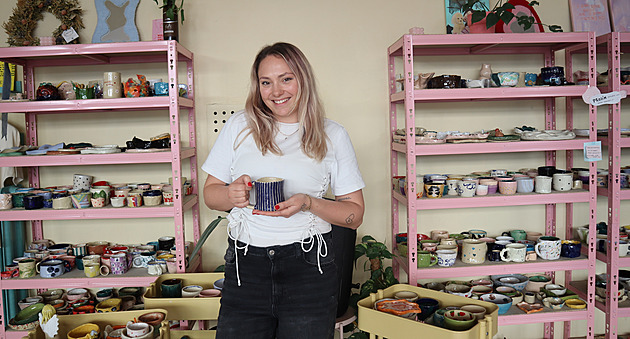 Natálie Lesníková zaínala v Brn s malou keramickou dílnou, dnes ve vtích...