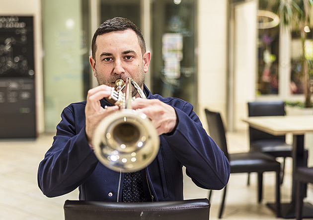 Vít Nmeek je jedním ze zakladatel a editel brnnského esového festivalu...