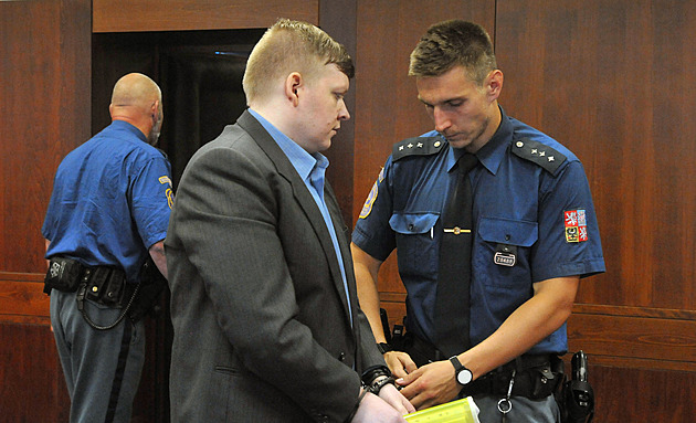 Advokát z bitcoinové kauzy čelí kárné žalobě. Neprověřil původ kryptoměny