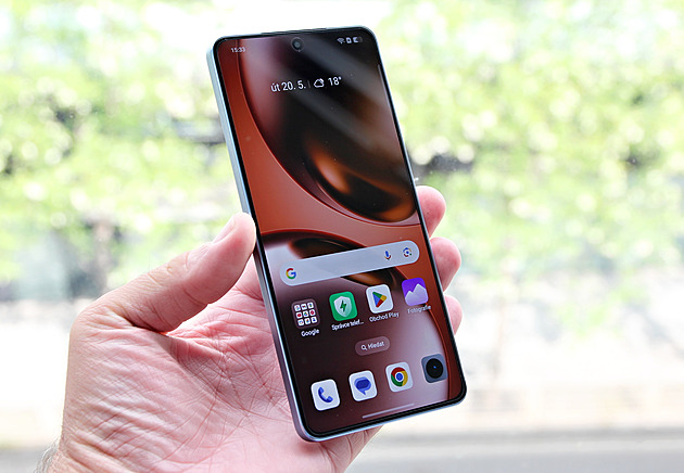Super výkon a obří baterie za hezkou cenu. Test Realme GT 7