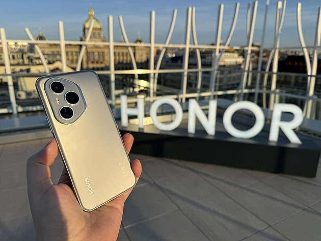 Je to elegán, ale ještě víc by mu slušela sleva. Test Honoru 400 Pro