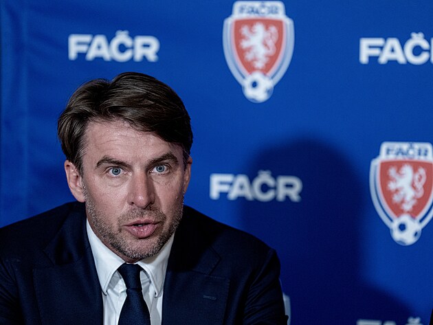 Mstopedseda za Moravu Zdenk Grygera na tiskov konferenci.