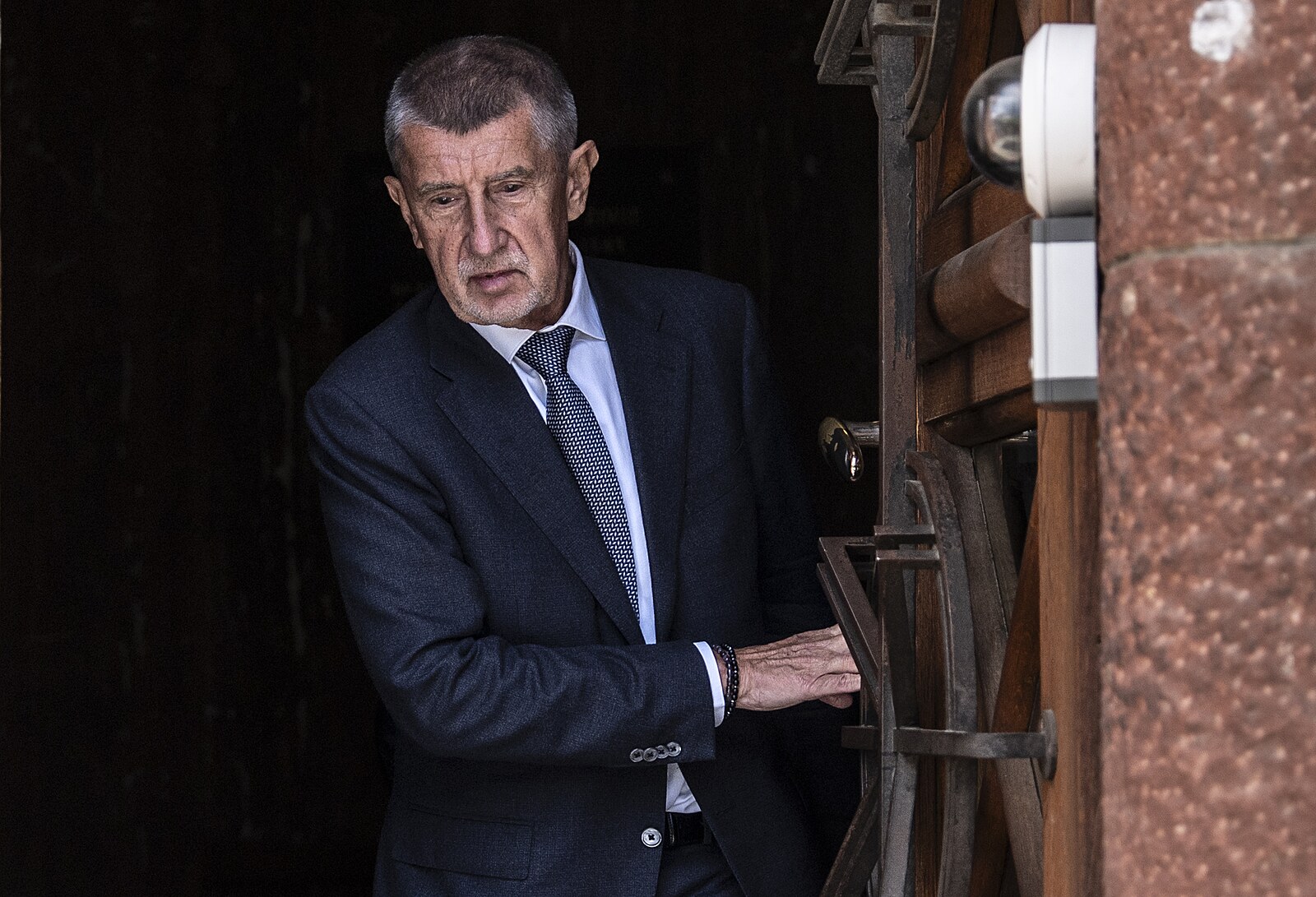Poslal Nagyové děkovnou SMS? Opozice ostře o Babišovi v kauze Čapí hnízdo
