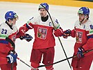 Z eského gólu se raduje trojice Luká Sedlák, Roman ervenka a David Pastrák...