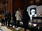 V praském Rudolfinu se koná poslední rozlouení s legendárním Jiím Bartokou....