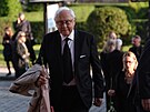 Herec Jaroslav Satoranský dorazil na rozluku s Jiím Bartokou. (20. kvtna...