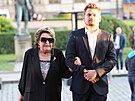 Jiina Bohdalová s vnukem Vojtchem Staem dorazili na rozluku s Jiím...