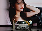 Prezentace elektromobilu MONA M03 Max EV od ínské automobilky XPENG na akci...