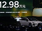 Prezentace elektromobilu MONA M03 Max EV od ínské automobilky XPENG na akci...