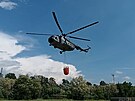 Jak se has pory ze vzduchu? Podvejte se na vcvik vrtulnk v Litomicch