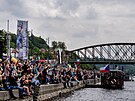 Armáda eské republiky si na praských náplavkách pipomíná 80. výroí od konce...
