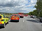 Dlnici D10 ve smru na Turnov uzavela v ptek dopoledne hromadn nehoda,...