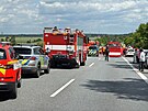 Dlnici D10 ve smru na Turnov uzavela v ptek dopoledne hromadn nehoda,...