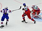 Josh Doan prosteluje Karla Vejmelku.