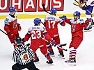 David Pastrák slaví s Filipem Hronkem, Lukáem Sedlákem a Romanem ervenkou...