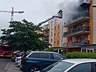 Byt v Trnov zachvtily plameny. Evakuovat museli i dti