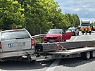 Dlnici D10 ve smru na Turnov uzavela v ptek dopoledne hromadn nehoda,...
