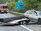 Dlnici D10 ve smru na Turnov uzavela v ptek dopoledne hromadn nehoda,...