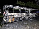 Non por zaparkovan autobus v Plzni zcela zniil.