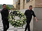 Smutení vnce do Rudolfina pináeli na rozlouení s Jiím Bartokou u od...