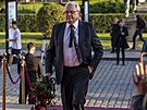 Ekonom a bývalý politik Vladimír Dlouhý p�ichází do Rudolfina na poslední...