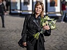 Here�ka Jitka Schneiderová p�ichází do Rudolfina na poslední rozlou�ení s Ji�ím...