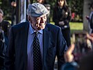 Herec Petr Kostka p�ichází do Rudolfina na poslední rozlou�ení s Ji�ím...