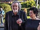 Herec Bolek Polívka s �enou Marcelou p�icházejí do Rudolfina na poslední...