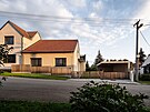 Pvodní jednopodlaní stavba byla rekonstruována, zachovány zstaly obvodové...