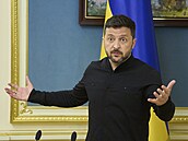 Ukrajinský prezident Volodymyr Zelenskyj hovo�í b�hem brífinku v Kyjev�. (19....