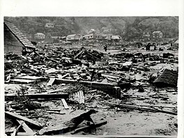 Odpoledne 22. kv�tna v 15:11 tamního �asu se rozbou�ila zem� stovky kilometr�...